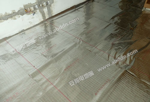 電地暖反射膜、鋼絲網鋪裝圖